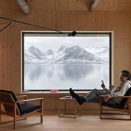 Minkfarmen, Spacious Seaside Cabin With Scenic View Ramberg Luaran gambar