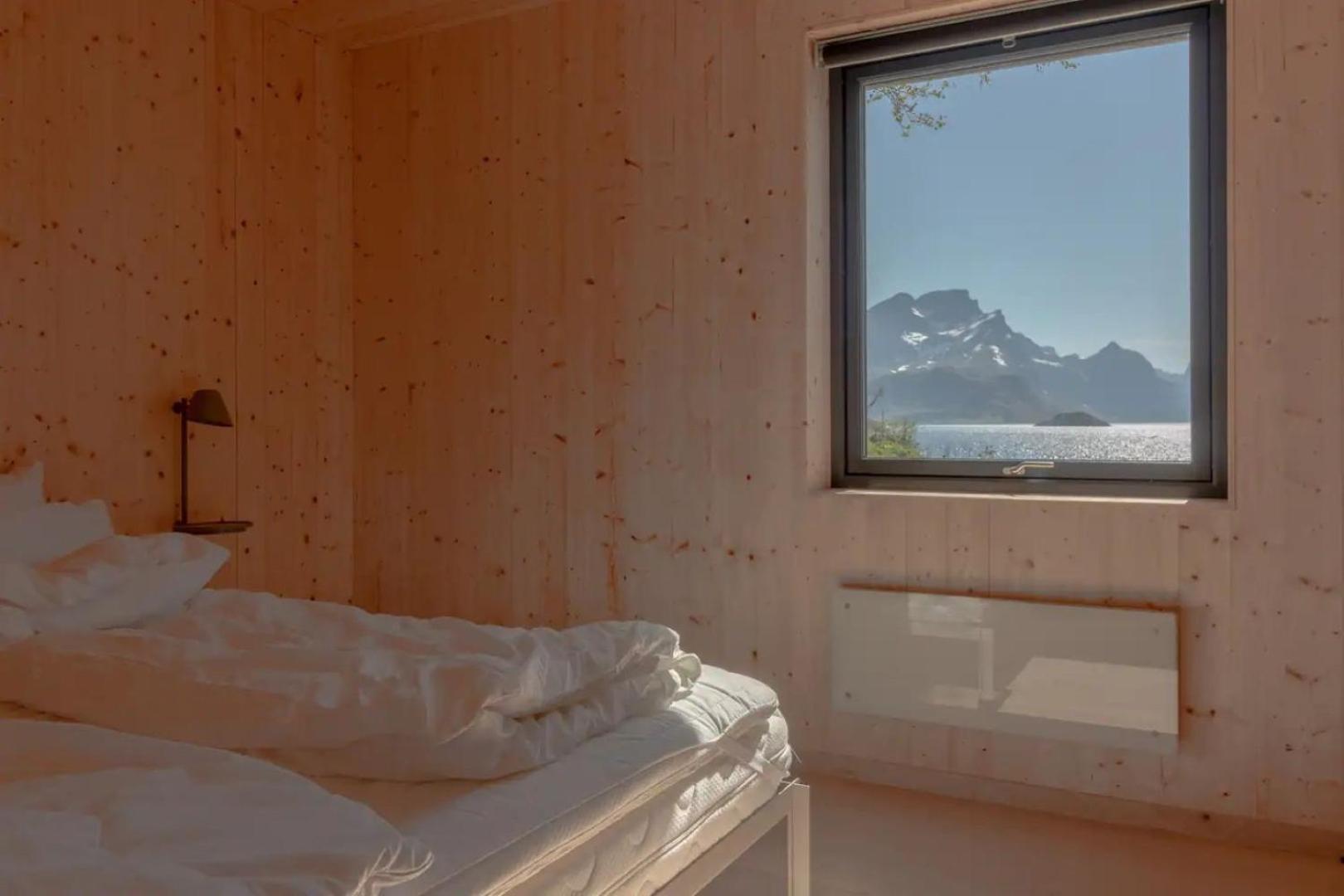Minkfarmen, Spacious Seaside Cabin With Scenic View Ramberg Luaran gambar